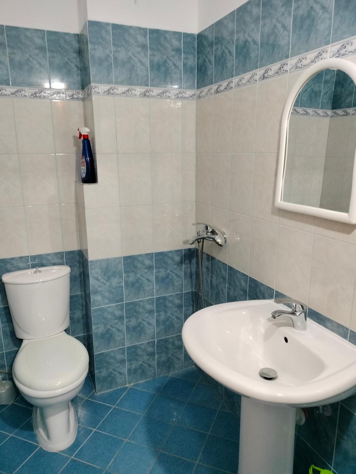 Taurasi Red Apartment *