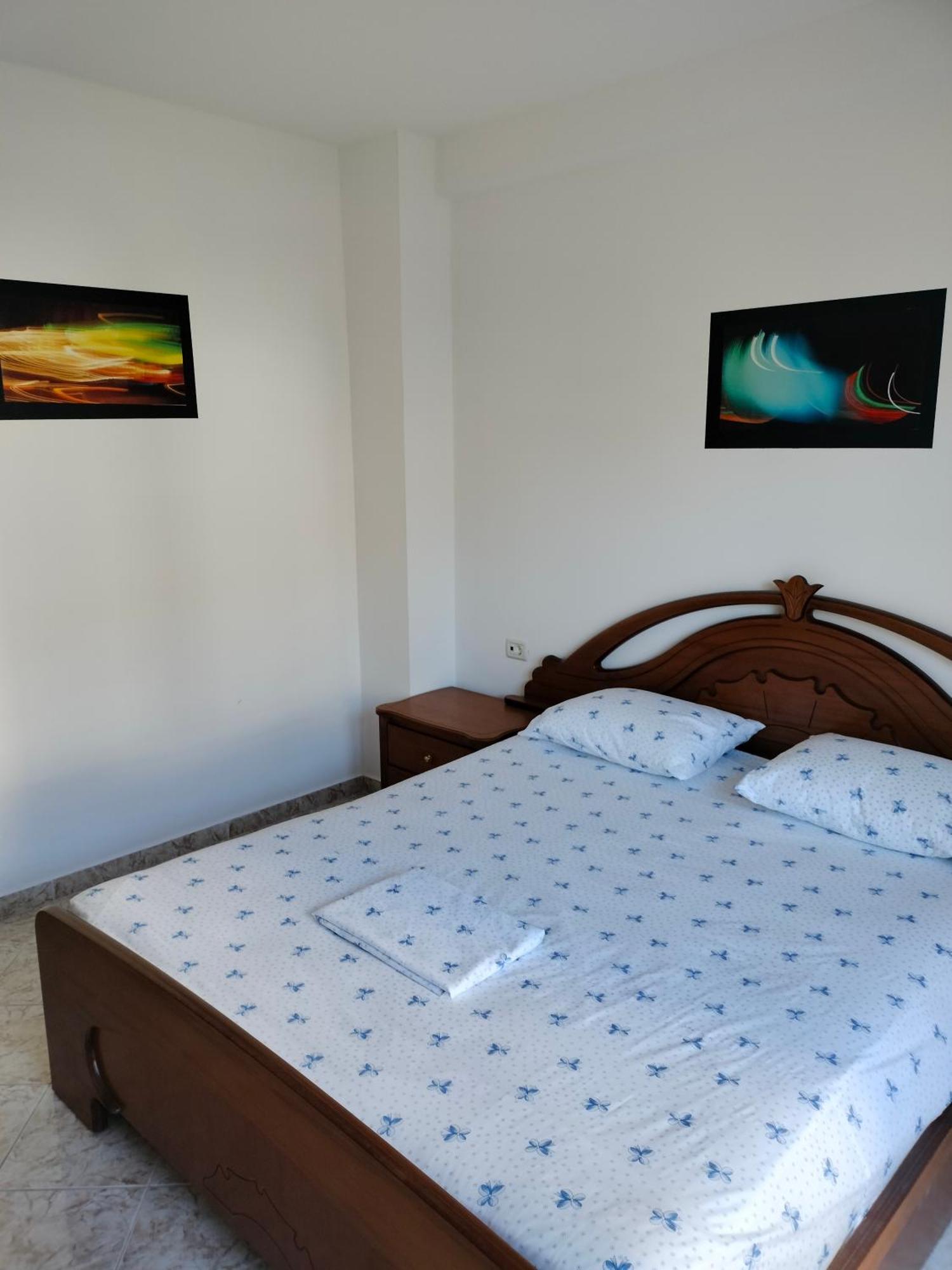 Apartment Taurasi Red Sarande