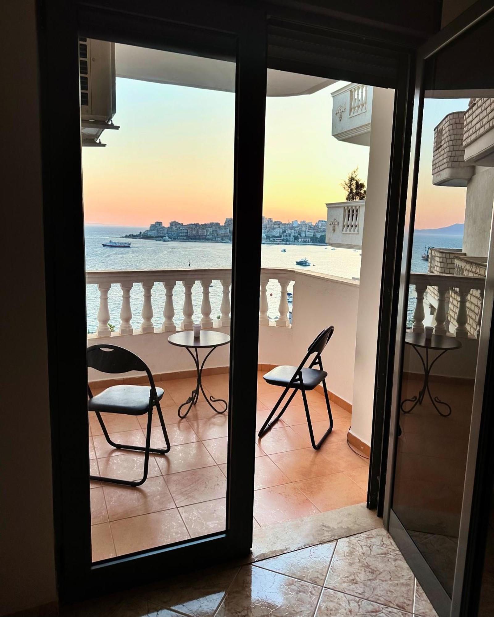 Taurasi Red Apartment Sarande